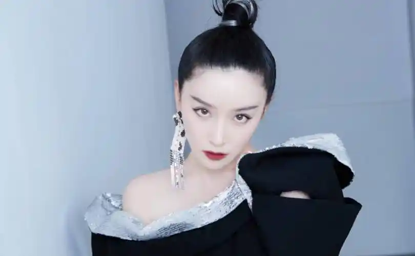 阚清子再被曝恋情,与神秘男子逛家居店后回酒店,谢彬彬成过去式_事业