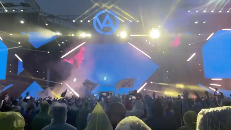 vac电音节现场,这段真的要哭