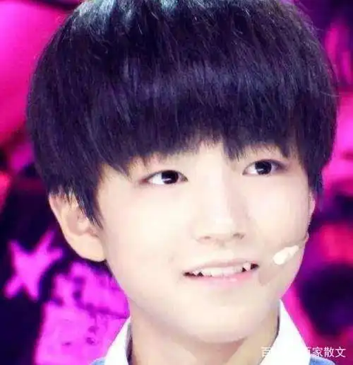 有小虎牙的男艺人有多么帅?刘昊然可爱呆萌,郭京飞最个性!