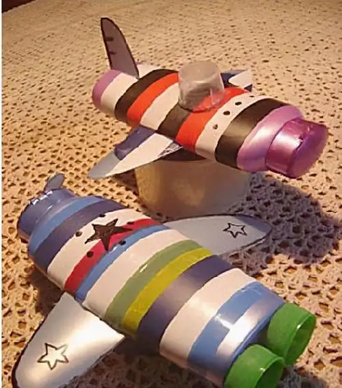 废旧物品手工制作图片(用可回收物品做一个小手工)_环球信息网