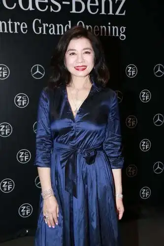 2019年4月11日,钟楚红现身香港出席某品牌活动.