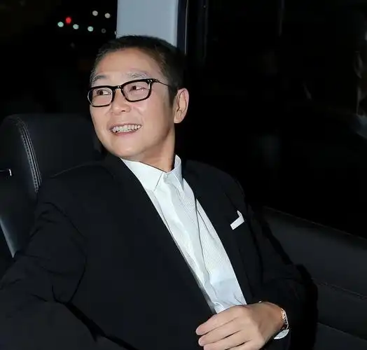 何超琼带密友俞琤现身顶级名媛聚会,获干女儿及赌王二房全员支持_腾讯