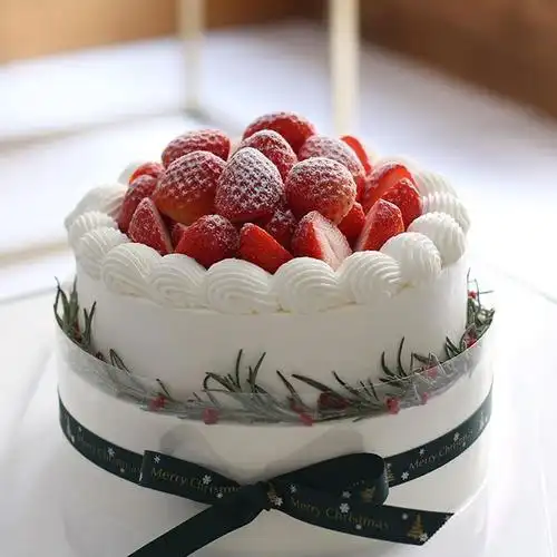 草莓季来了用草莓这样装饰蛋糕绝对惊艳