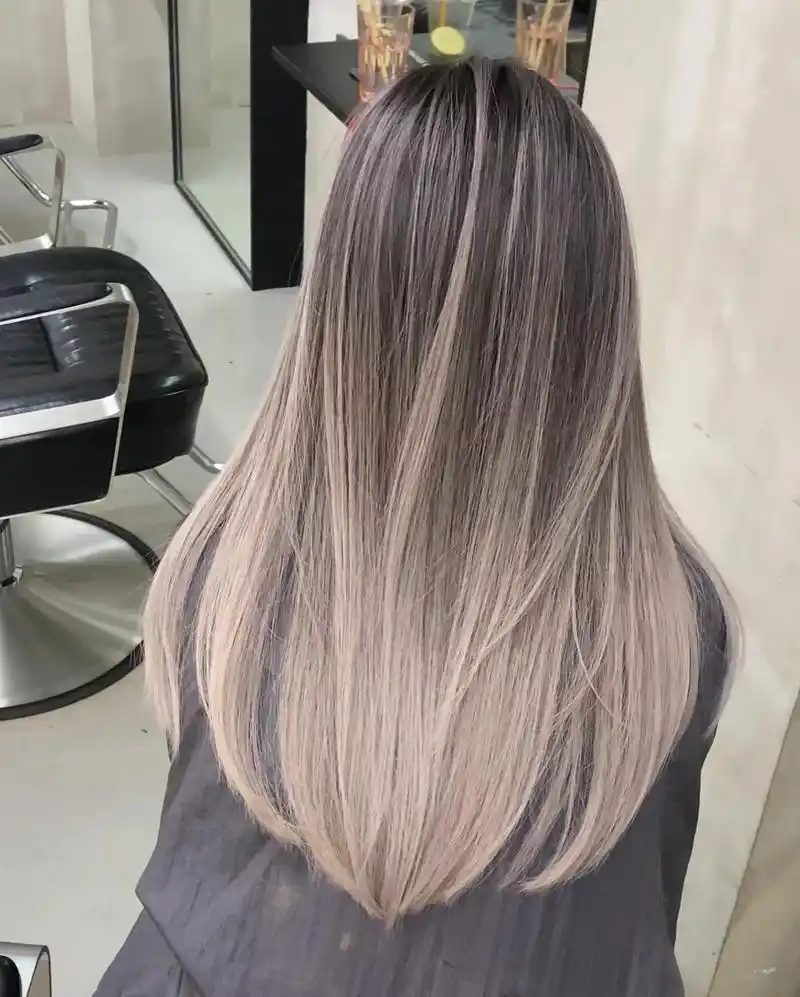 "我只相信巴黎画染"#巴黎画染 喜欢浅色又怕黑头发长出来变成 - 抖音