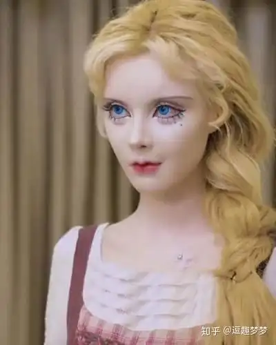 为何芭比迪丽拉总是不笑看到她笑起来的那一刻确实不敢恭维