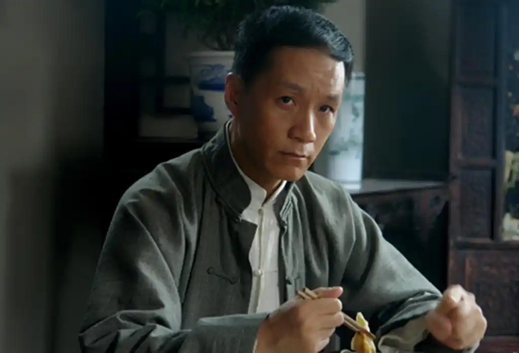 杜旭东,说起他的名字可能很多的网友不知道他,但是看到照片大家应该都