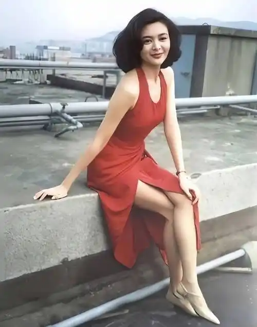 到了90年代,关之琳与李连杰合作拍摄了《黄飞鸿》系列