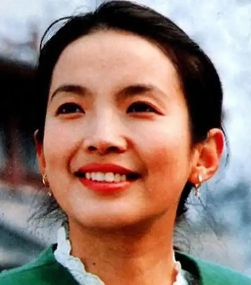 吕丽萍移居美国,不当言论引发的争议!