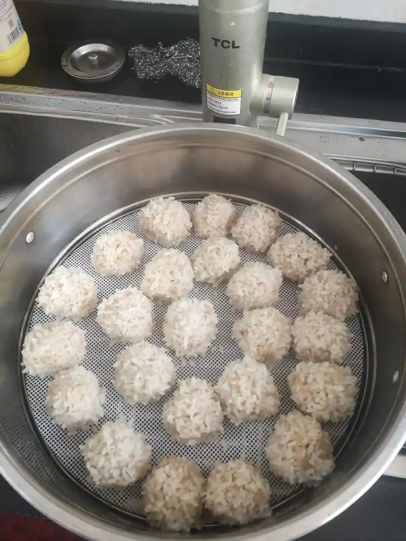 真材实料才能做出好味道 #纯手工制作美食 蒸的糯米肉丸子, - 抖音