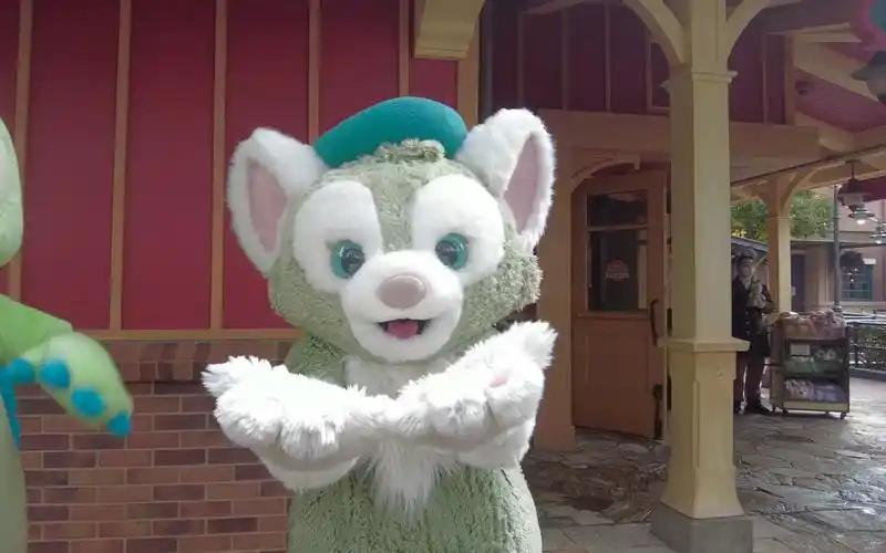 上海迪士尼#得到了托尼的亲笔画作