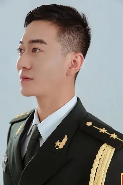 海防学院乌鲁木齐校区2021年7月毕业现任32738部队中尉副连长一职他说