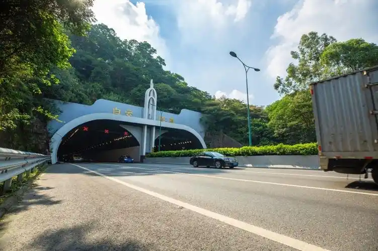 北环高速白云隧道焕新颜全新形象为国庆出行保驾护航