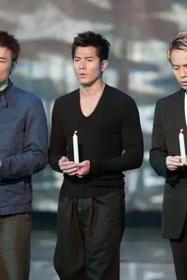 图文:众星演唱张国荣生前名曲--郭富城