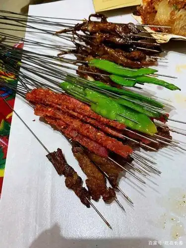 还贼大一个!长春这家烧烤店老板太年轻了