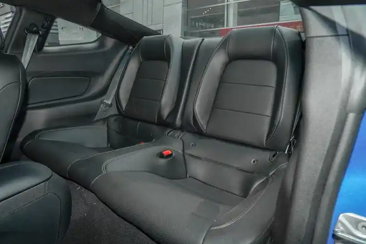 mustang内饰_空间_配置