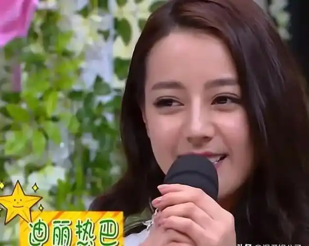 刘亦菲到底算不算中国第一美女看看她和范冰冰的合照你就有答案