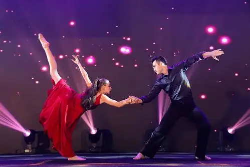 现代双人舞-shenzhen