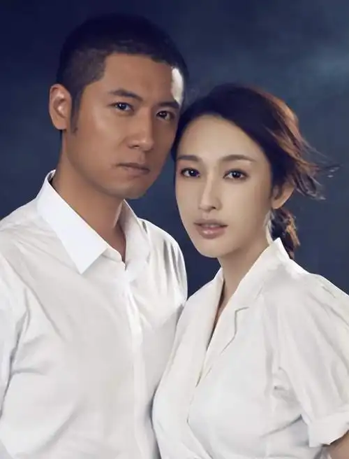 再次传出关于他的感情消息是和王丽坤,曾泳醍两位女演员,巧合的是,这