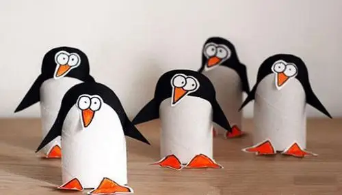 纸巾筒做小动物 卫生纸筒手工制作可爱的小企鹅的方法教程