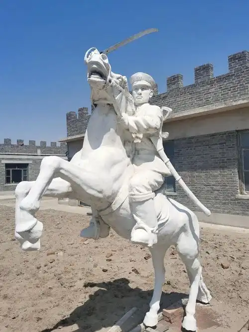 十月云高天晴朗,征兵号角已吹响,华夏儿女都向往,绿色军营练兵 - 抖音