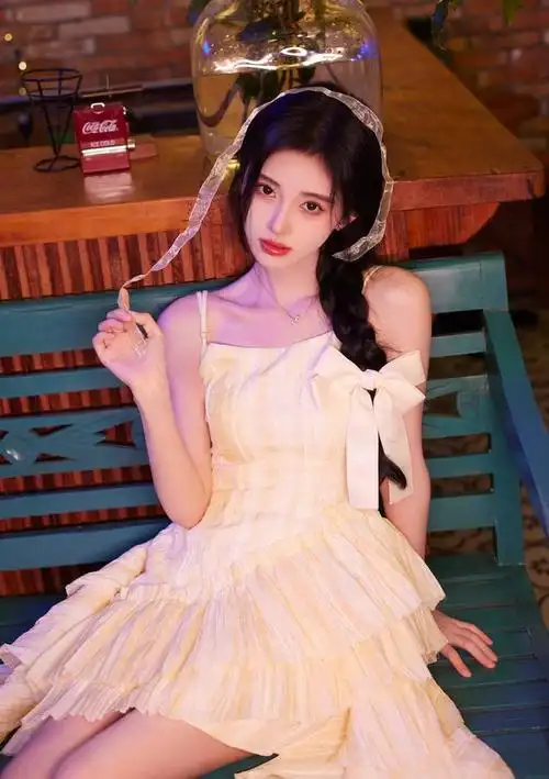 鞠婧祎晒出甜美写真,麻花辫清纯又美艳,颜值再创新高