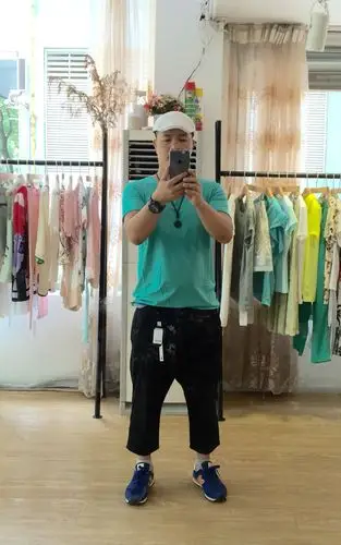 身高170体重140穿多大衣服