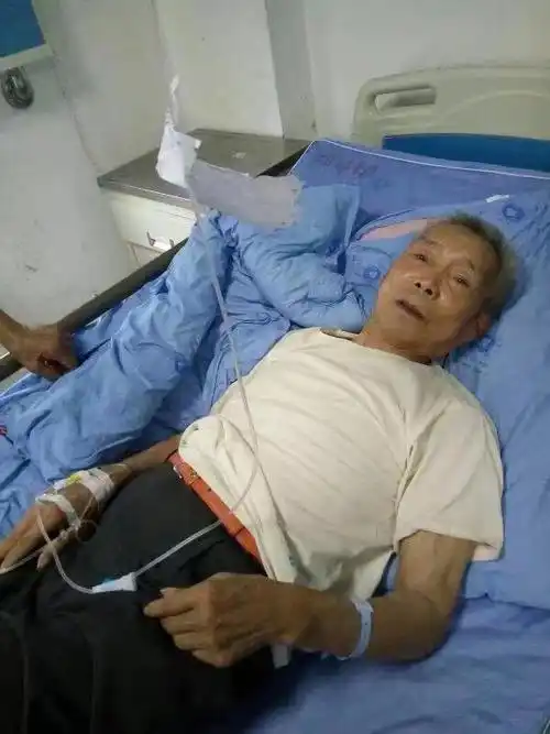 父亲今年58岁,刚查出癌症晚期,是治疗还是放弃然后带他去旅游?