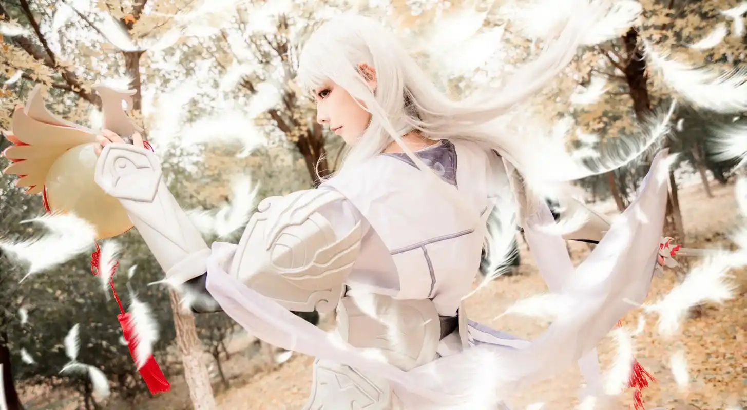 王者荣耀:李白凤求凰cos,没想到小姐姐私底下的自拍也这么美!