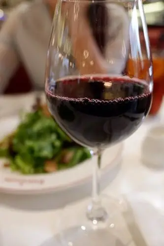 生活中需要一点红酒,需要一点清淡.