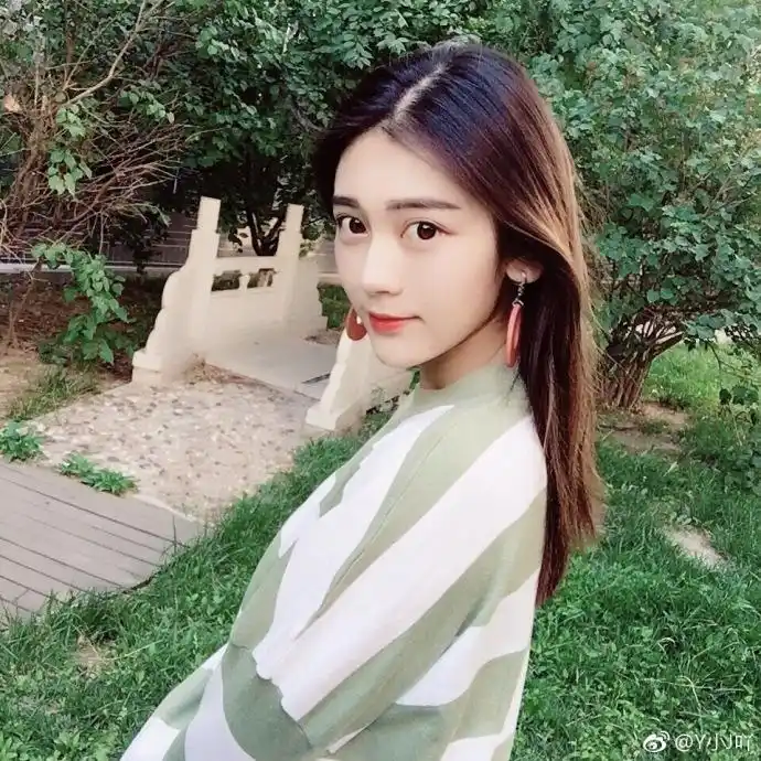 组图:浙江高校校花微博晒生活照走红