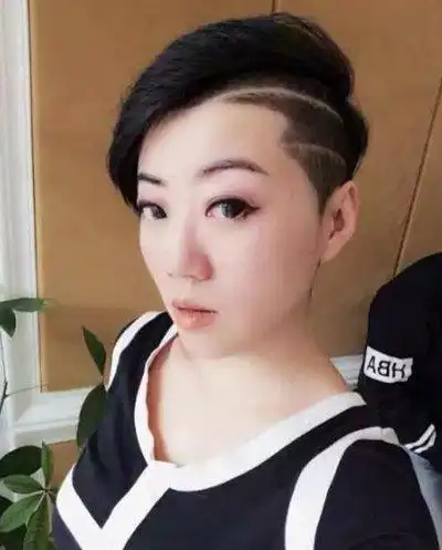 女生超短发是愈发的时尚帅气假小子超短发发型也很酷