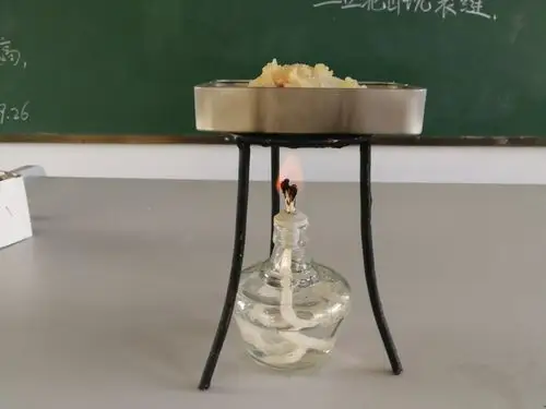 魏村学校六年级科学——"模拟火山喷发"实验记录.