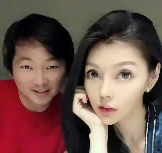 傻人有傻福嫁大15岁富豪,1继女1子人生圆满_殷琦_张仕育_梁赫群