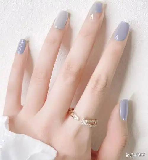 白遮三丑",穿衣要显白,化妆要显白,染发要显白,就连美甲都必须要显白!