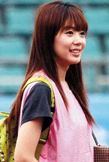 郑智妻子邵娜性感图片 网传邵娜跟过黑社会大哥