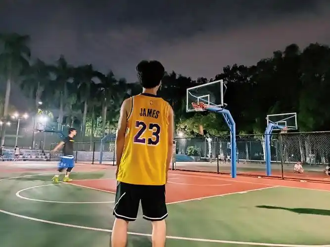 晚上去中大打球,有人一起吗