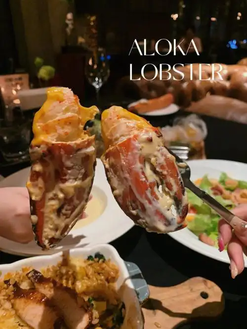 芝士焗加拿大龙虾02蟹黄酱77芝士77淡奶油焗烤的波士顿龙虾奶香