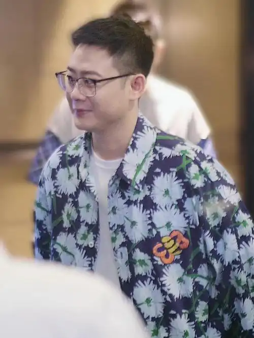 德云社高峰栾云平专场官宣,推迟了近四个月,希望准时与大家见面