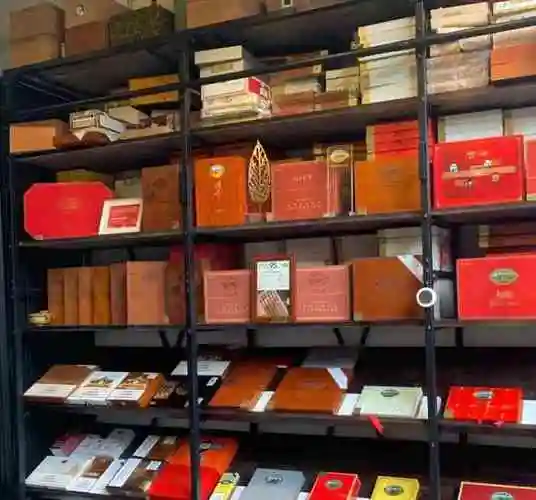 长城优品雪茄生活馆-"祝长城雪茄新店越办越好～～最好多点女茄友.