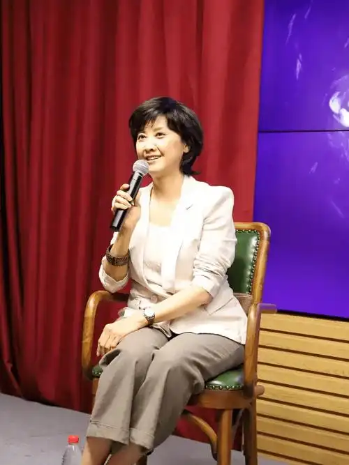 感觉她依旧是像美少女那样很有气质,所以朱琳为什么现在还能够得