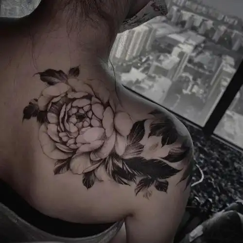 肩膀素花遮盖77蛇遮盖