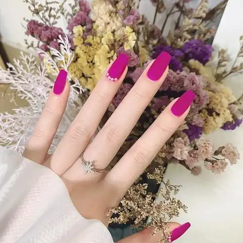 tomoka美甲梅紫红甲油胶2022年新款网红流行色梅子色环保光疗美甲