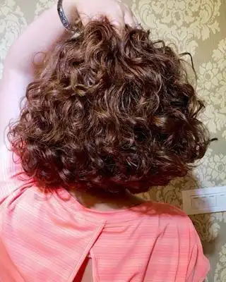 最适合中年大姐的烫发优雅洋气显年轻