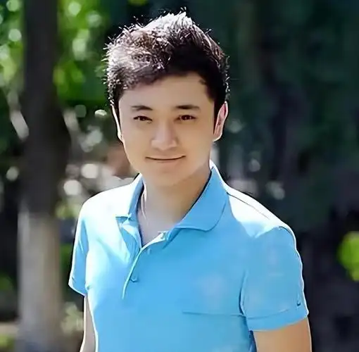 回顾尼格买提30岁娶帕夏古丽结婚10年没生孩子风光背后的泪水