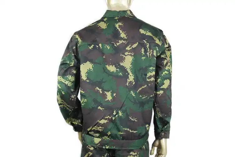 09款城市迷彩服 狼牙特种训练服 多袋迷彩服 夹克式数码迷彩服