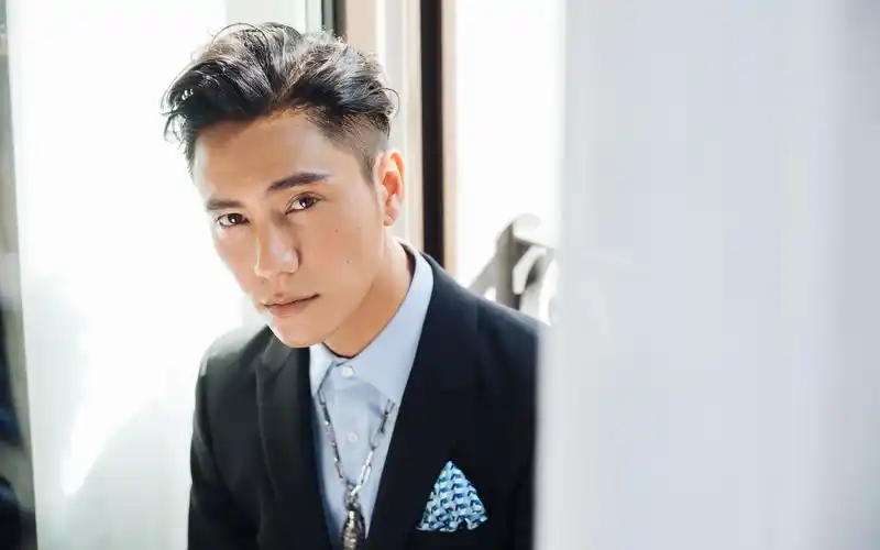 打开凤凰新闻,查看更多高清图片北京时间6月19日凌晨,陈坤应官方邀请