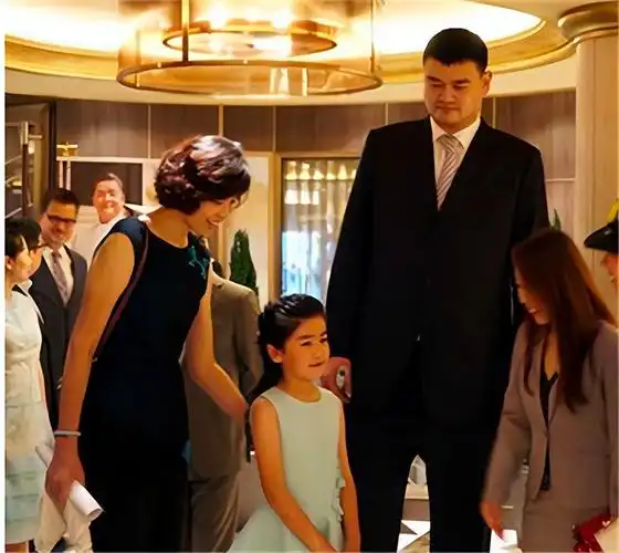 他还表示等到姚沁蕾成年后,会让她自己选择保留美国国籍还是加入中国