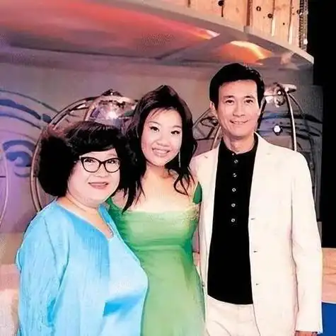 郑少秋17岁与女友生女沈殿霞孕期出轨