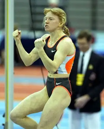 图文-俄罗斯田坛传奇少女打破女子撑杆跳室内纪录