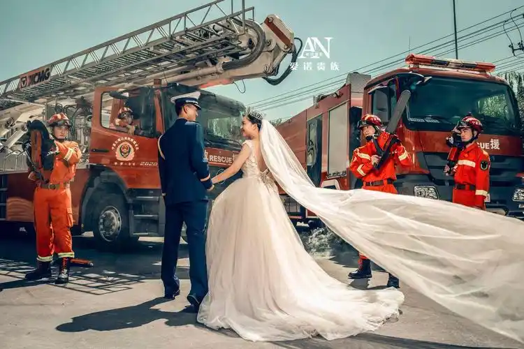 人像摄影刘明的婚纱摄影作品《烈火英雄》